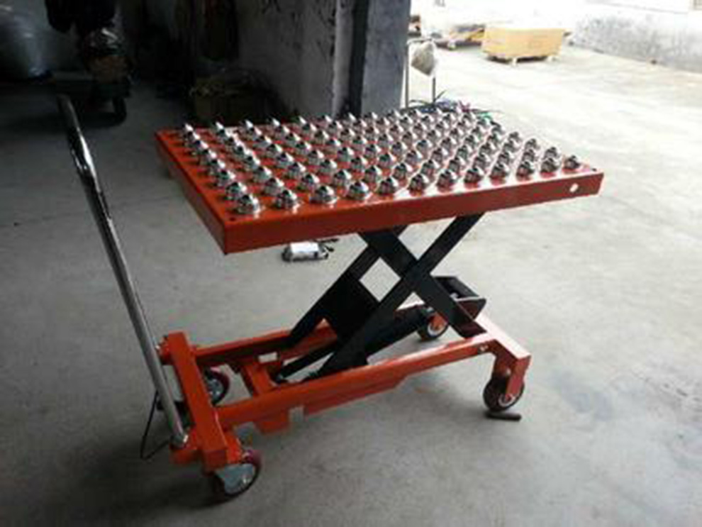 TF50R portable lifting table with rollers
